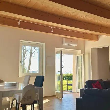 アパート Casale Ecru - Sirolo, Splendido Casale Con Giardino E Vista Mare シローロ