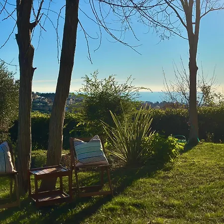 Апартаменты Casale Ecru - Sirolo, Splendido Casale Con Giardino E Vista Mare Сироло